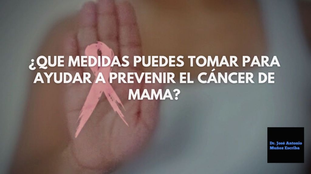 Imagen de una mujer con la palma de la mano derecha visible, en la que se superpone un lazo rosado, símbolo de la lucha contra el cáncer de mama